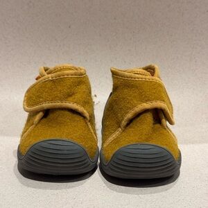 Cozy Mustard Kids Slippers with Velcro Strap